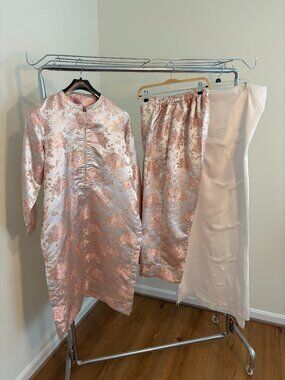 Pure Pakistani China Shanghai Silk kameez/trousers outfit in pink (3pc)